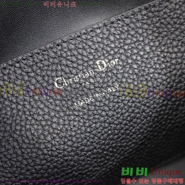 # Signature  Ŷ 78M2840-780