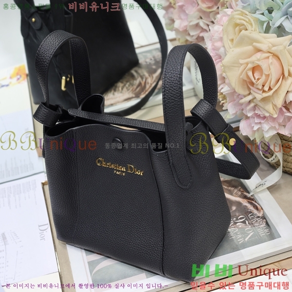 # Signature  Ŷ 78M2840-780