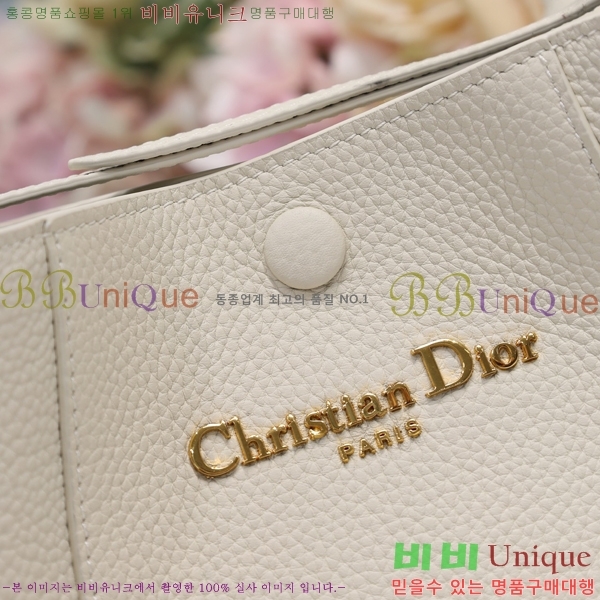 # Signature  Ŷ 78M2840-784
