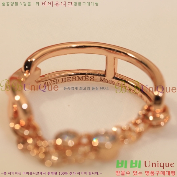 ޽  H8901177-2