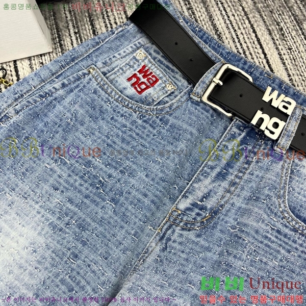  ˷    AW192880-4