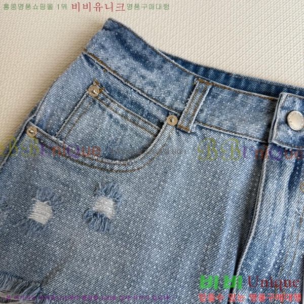  ˷    AW123655-7