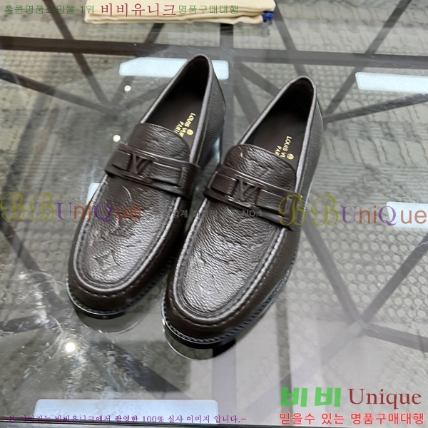  ̺  LV74624-5
