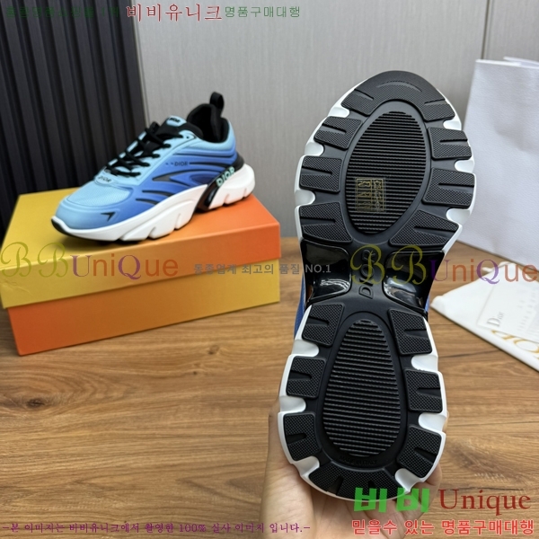   Ŀ DR974916-4