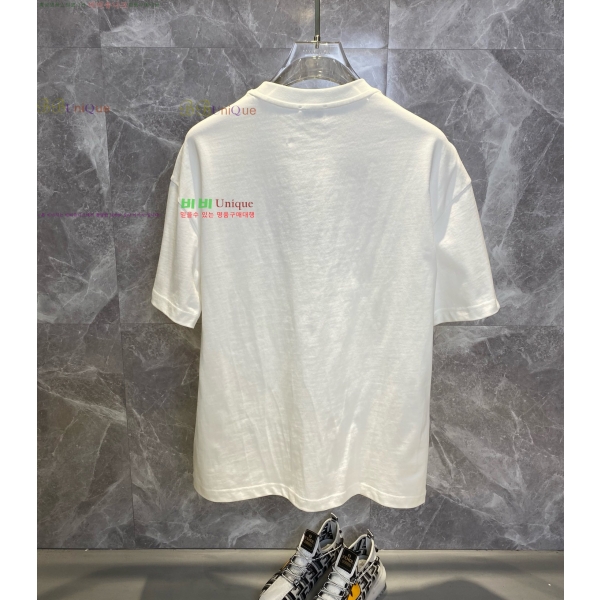    Ƽ B8451687