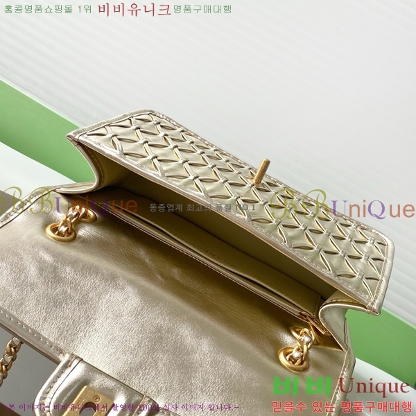 #*  ÷ AS4795-101