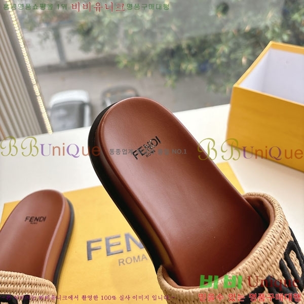    F8560005-4