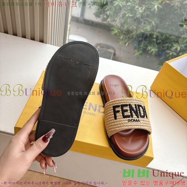    F8560005-4