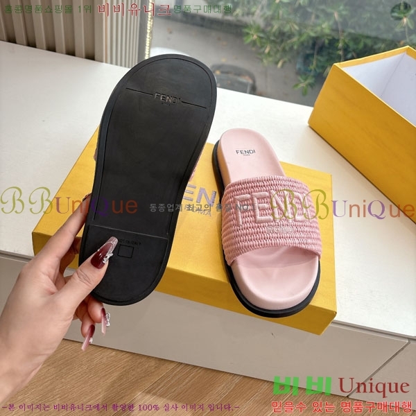    F8560005-3