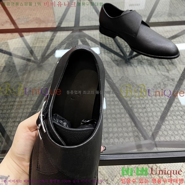 ޽  HT52130-4