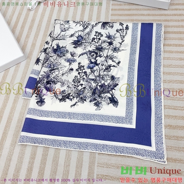 # ÷/ī D836624