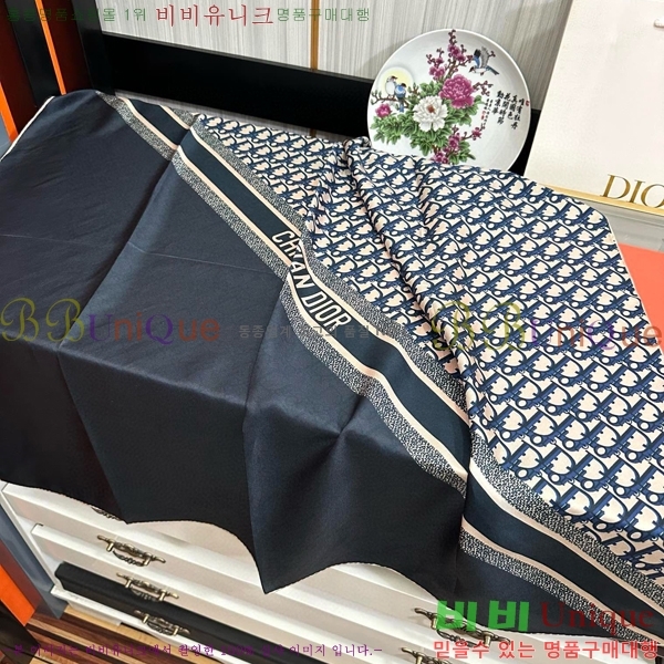 # ÷/ī D836629-1