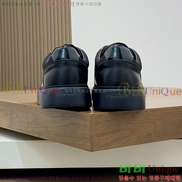   Ŀ LA669098-1